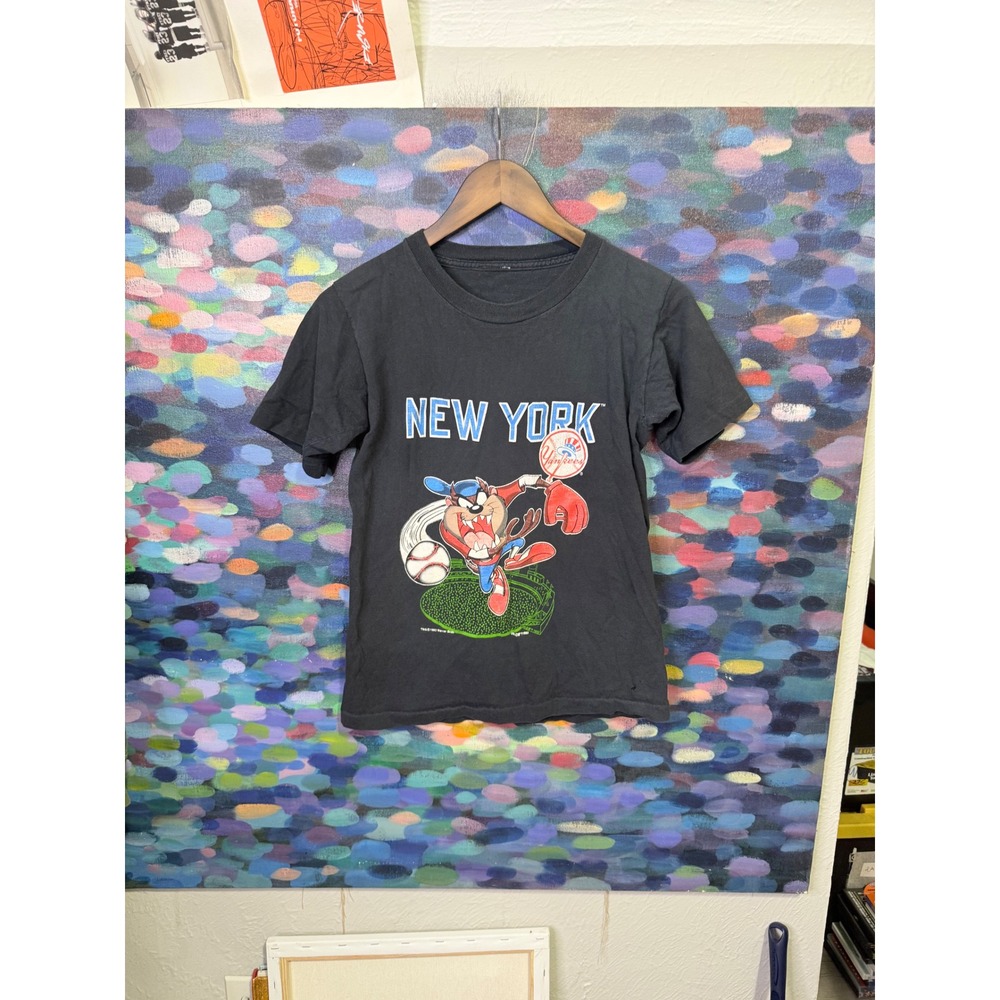 Vintage Looney Tunes Taz New York Yankees Kids T-Shirt Black Graphic Tee 90s